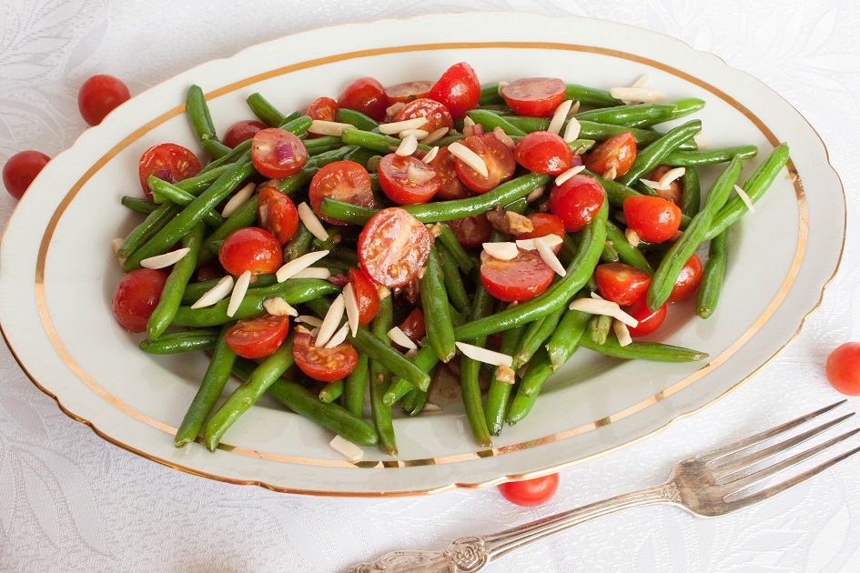 Tomato Salad wit Green Bean and Almonds