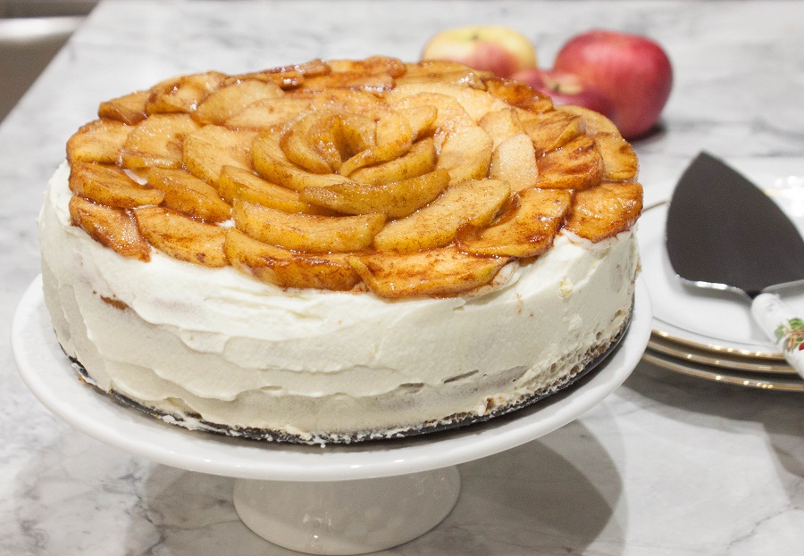 Apple Cheesecake