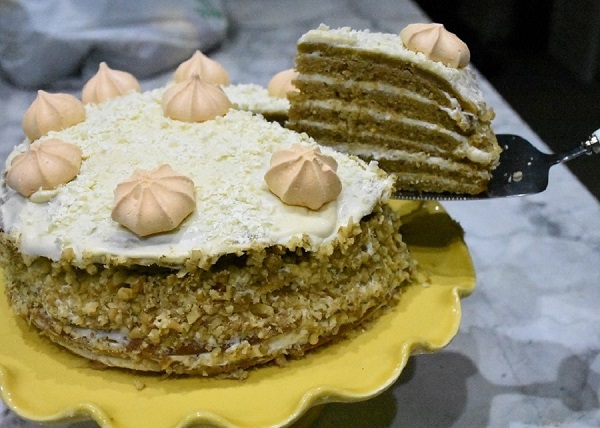 Pumpkin Cake with Oranges and walnuts