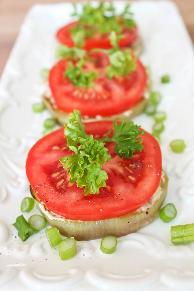 Piquant Eggplant with Tomato and Garlic