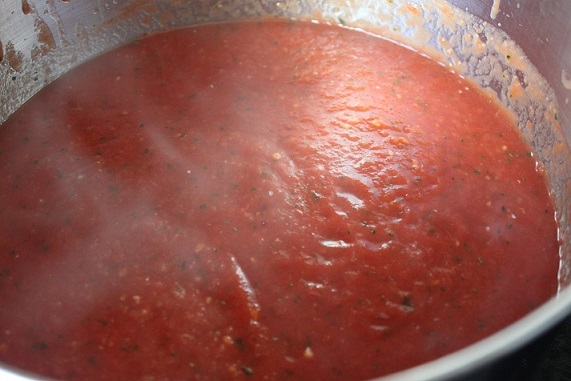 Tasty and simple recipe for Tomato sauce - great for Chicken Parmesan, Shepard's pie, and pasta!